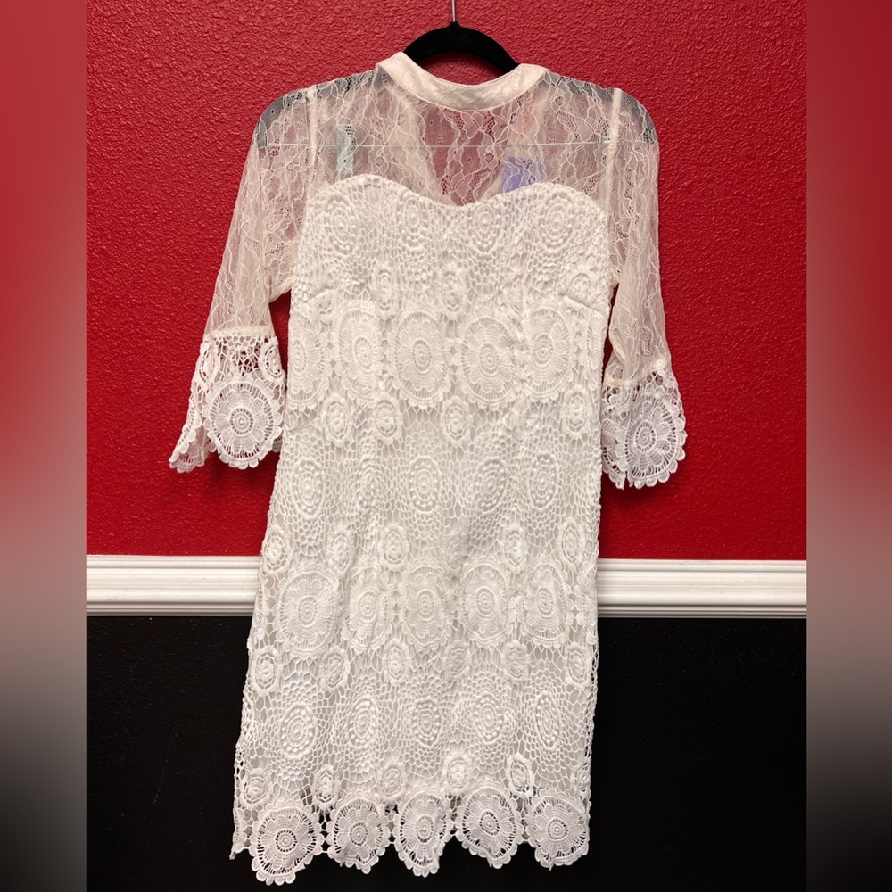 White long sleeve dress